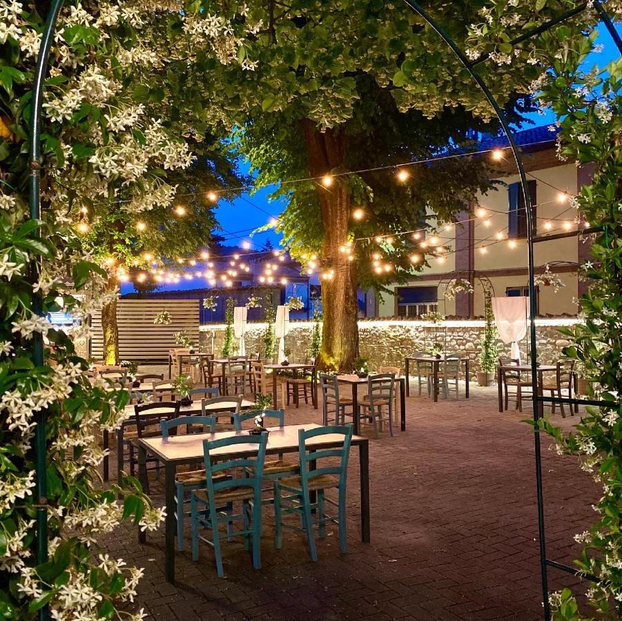 Hotel Milano Pool & Garden Саличе Терме Екстериор снимка