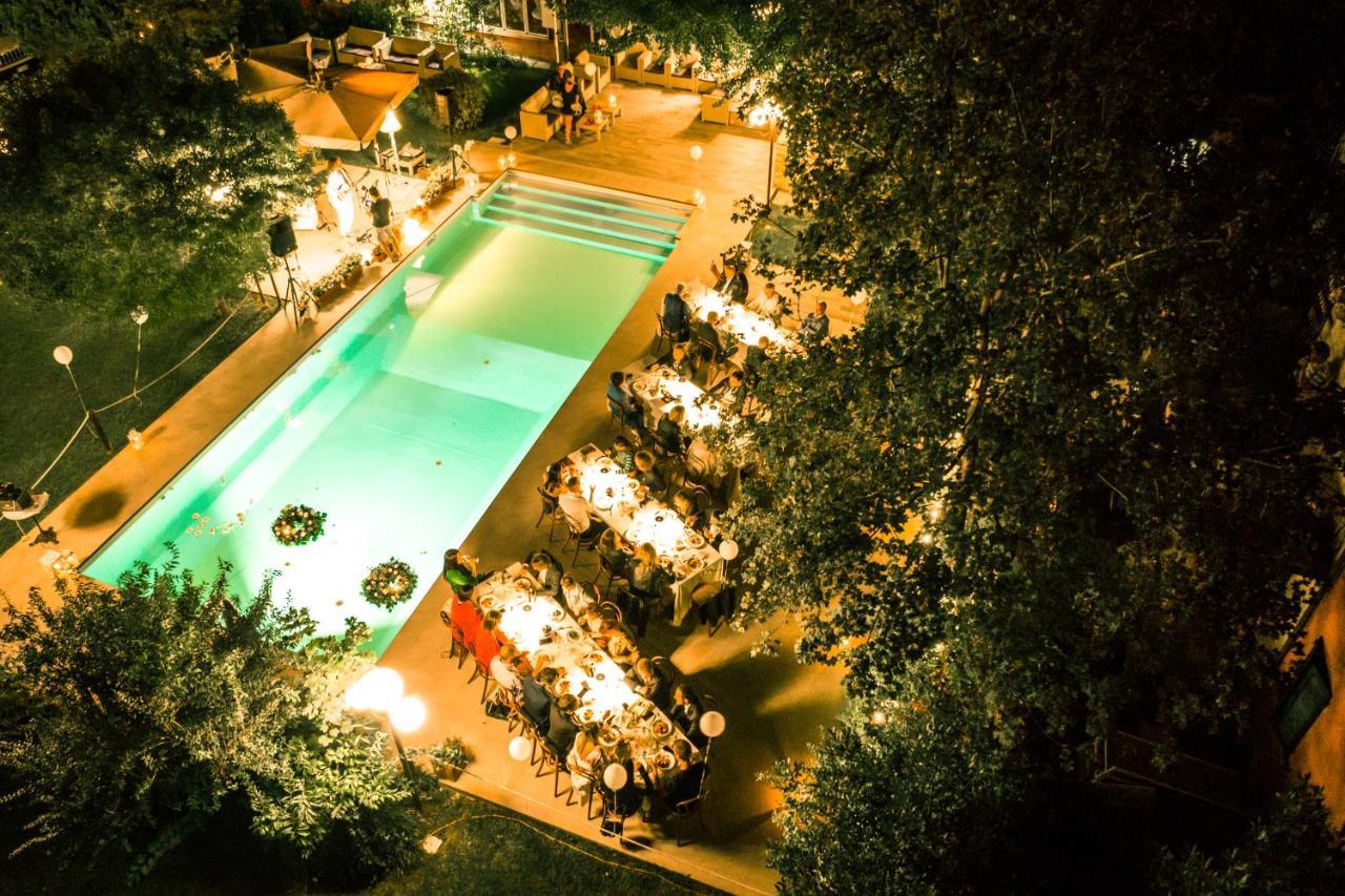 Hotel Milano Pool & Garden Саличе Терме Екстериор снимка