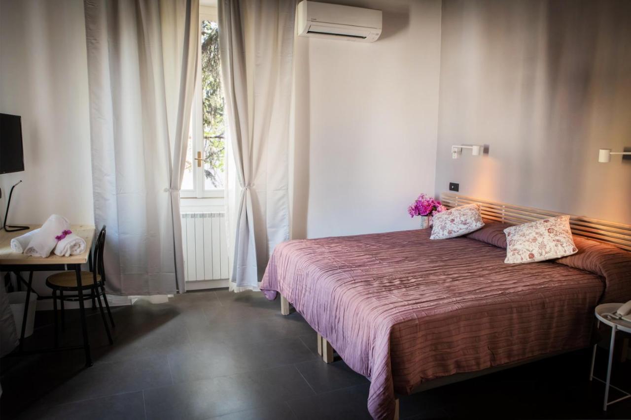 Hotel Milano Pool & Garden Саличе Терме Екстериор снимка