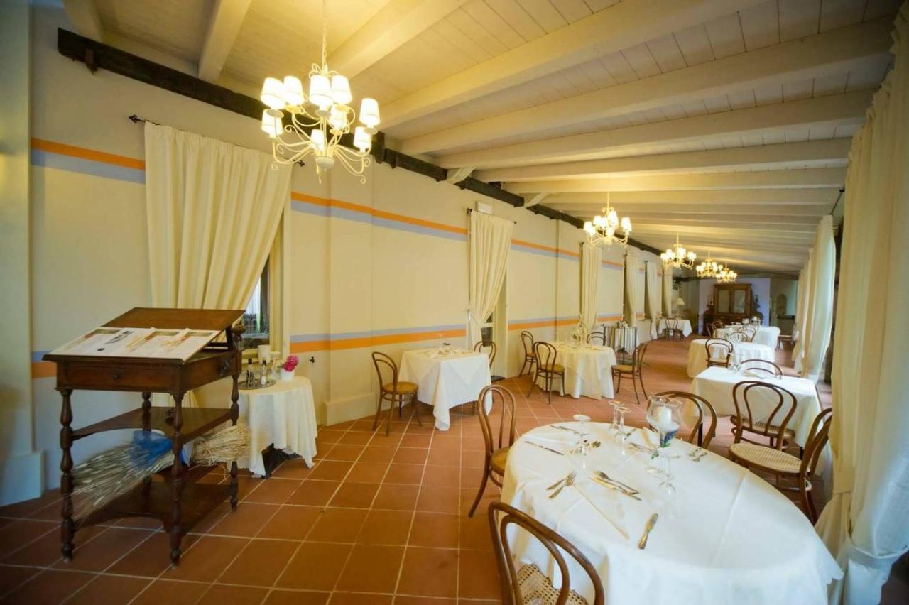 Hotel Milano Pool & Garden Саличе Терме Екстериор снимка