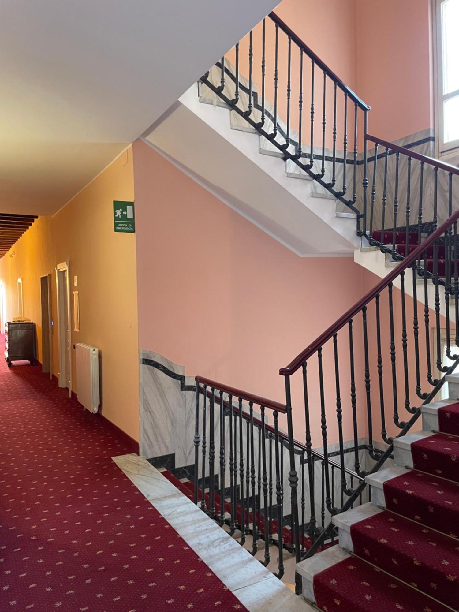 Hotel Milano Pool & Garden Саличе Терме Екстериор снимка