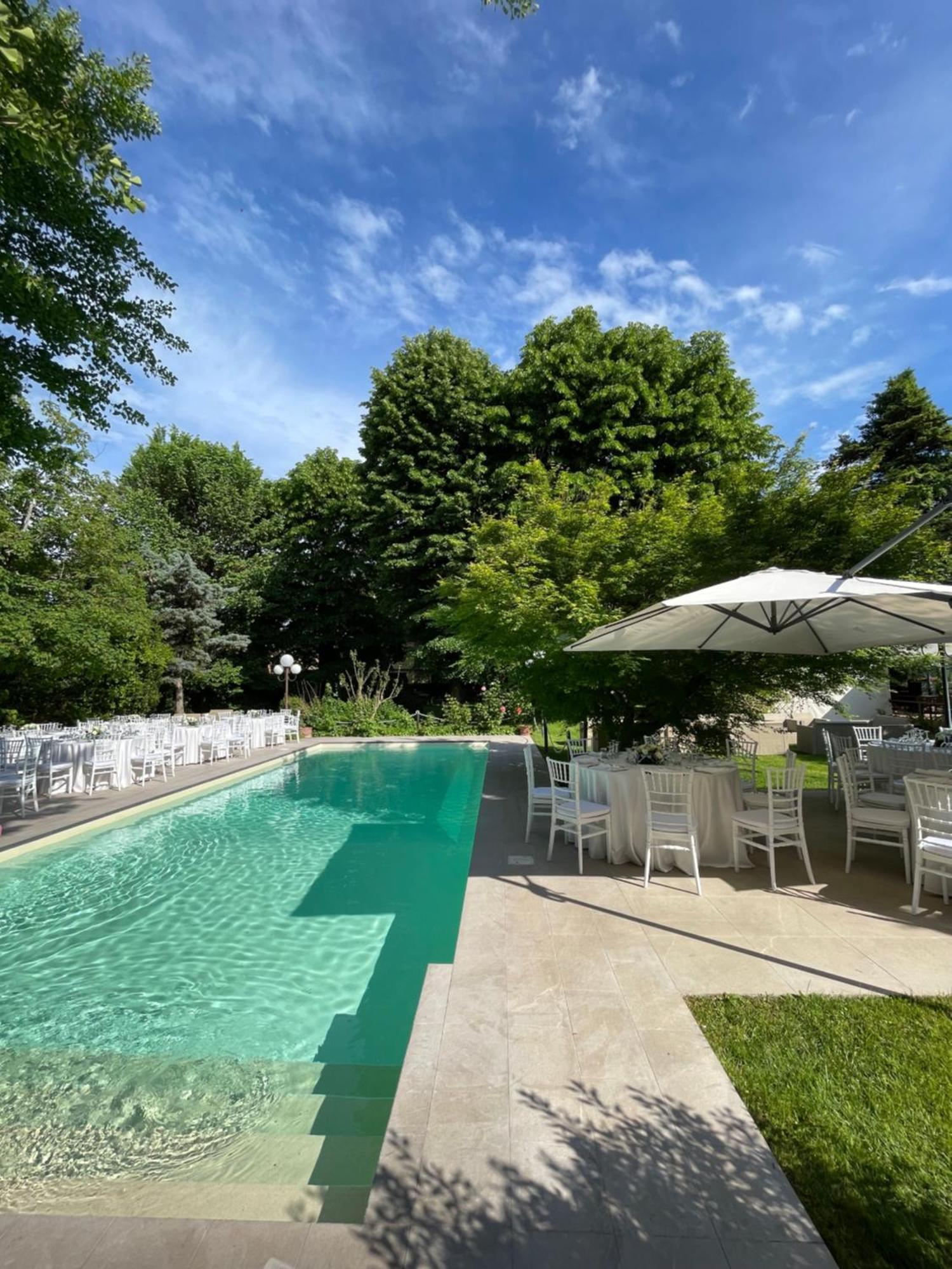 Hotel Milano Pool & Garden Саличе Терме Екстериор снимка