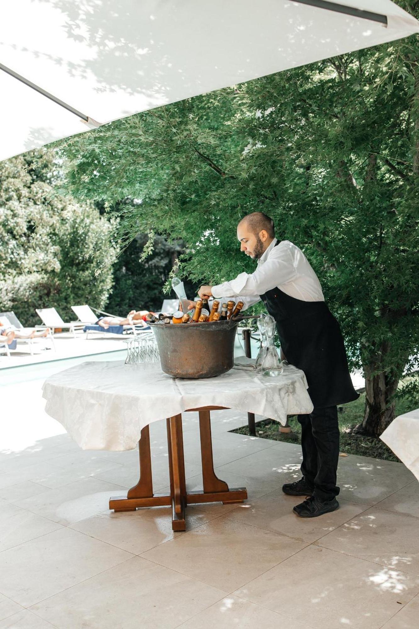Hotel Milano Pool & Garden Саличе Терме Екстериор снимка