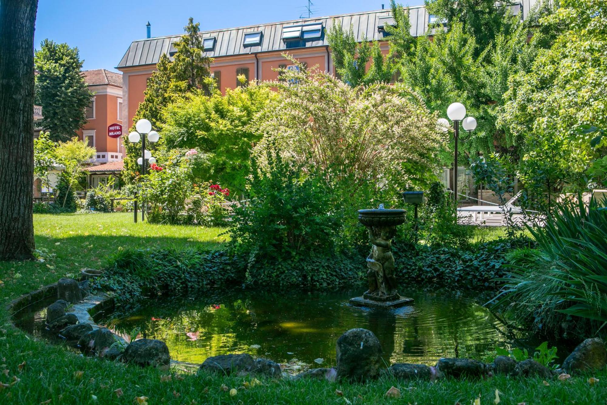 Hotel Milano Pool & Garden Саличе Терме Екстериор снимка